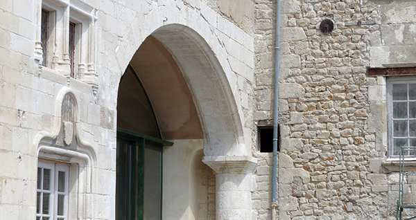 Restauration à la chaux du Palais des Évêques