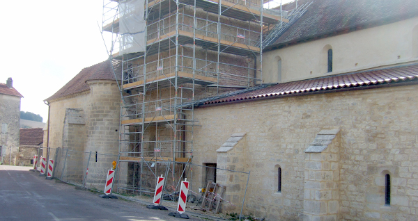 Restauration à la chaux du clocher de l'église de Bure-les-Templiers