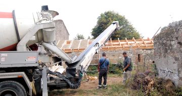 camion toupie pour béton de chanvre en toiture